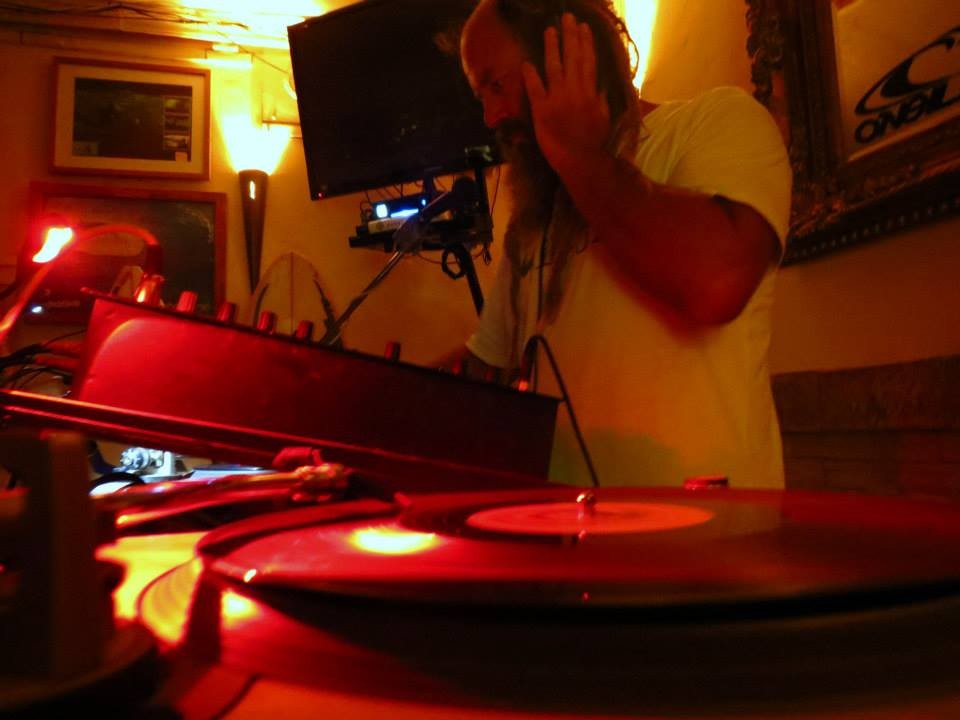 1011357_10151793274720135_2000041023_n